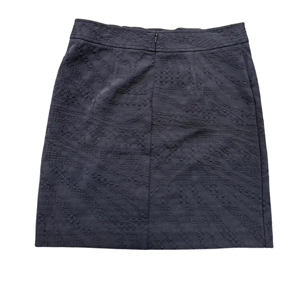 J McLaughlin Black Pencil Skirt with Jacquard Animal‎ Print NWT